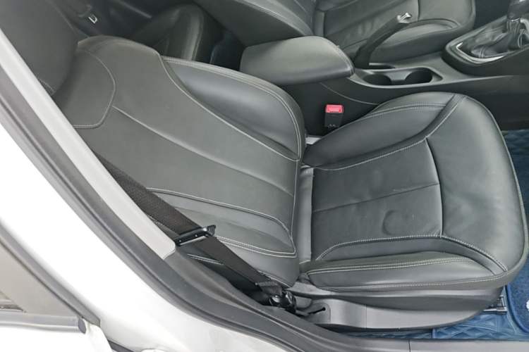 Used Buick GT 2019 18T Automatic Connected Elite Model China VI Standard Right Front Seat