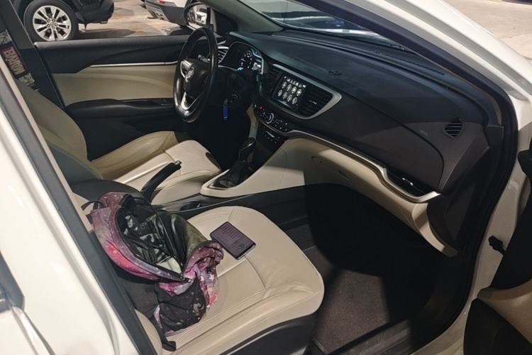 Used Buick GT 2019 15T Dual-Clutch Connected Elite Model China VI Right Front Seat