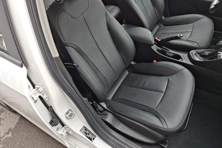 Used Buick GT 2019 18T Automatic Connected Elite Model China VI Standard Right Front Seat