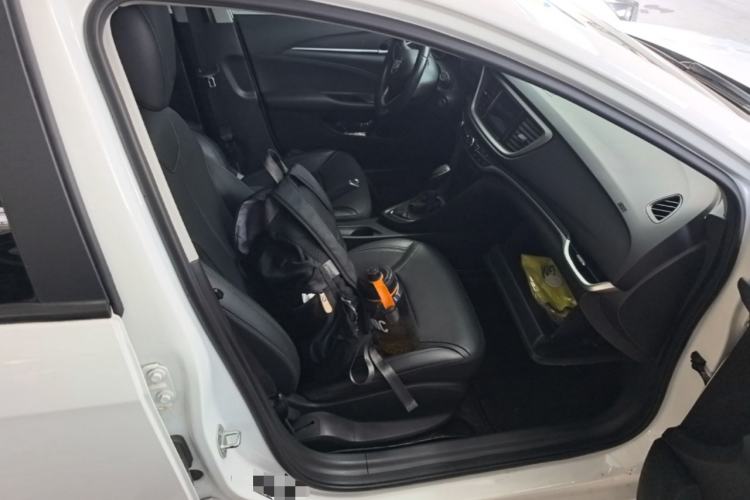 Used Buick GT 2019 18T Automatic Connected Elite Model China VI Standard Right Front Seat