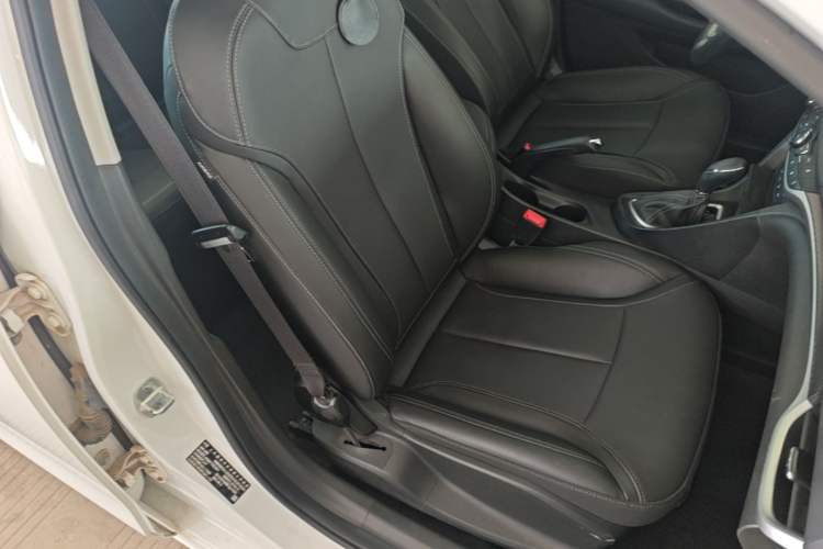 Used Buick GT 2019 18T Automatic Connected Elite Model China VI Standard Right Front Seat