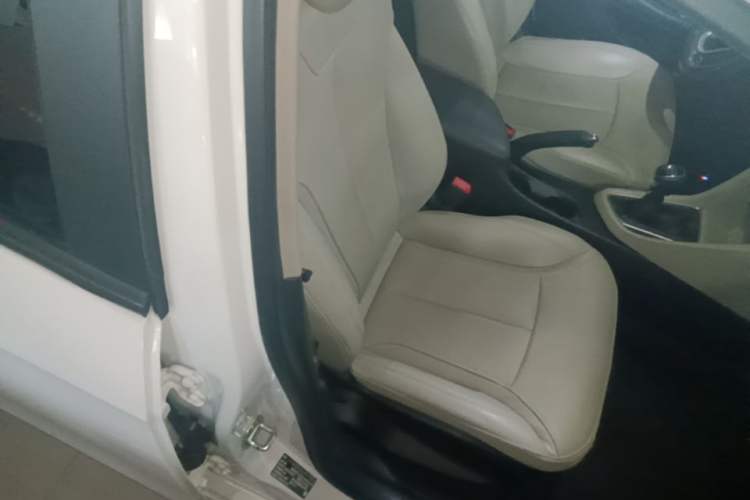 Used Buick GT 2019 15T Manual Elite Version China VI Standard Right Front Seat
