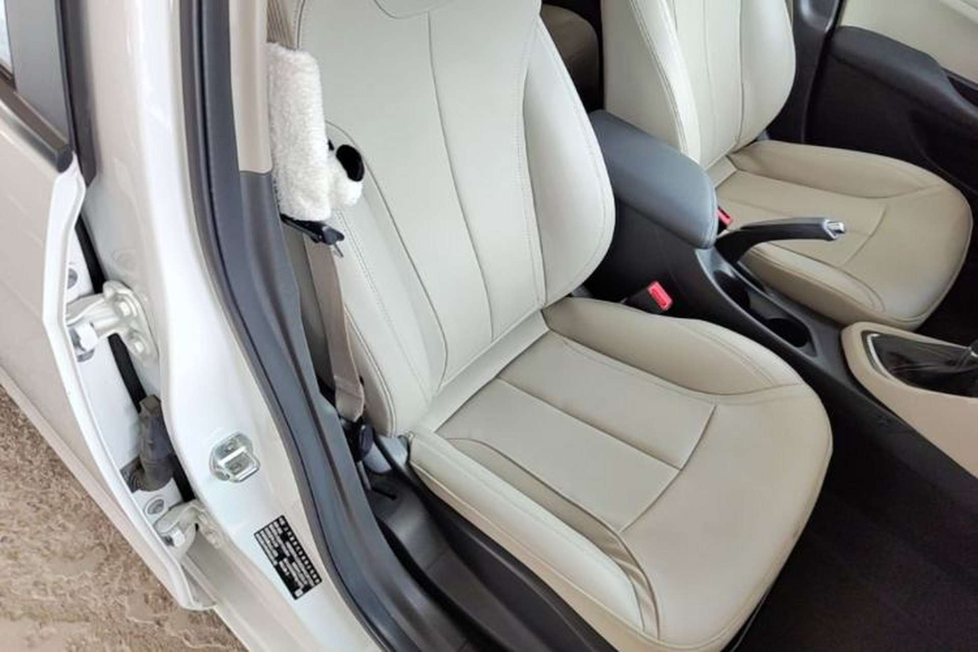 Used Buick GT 2019 15T Dual-Clutch Connected Elite Model China VI Right Front Seat