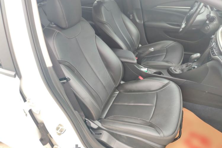 Used Buick GT 2019 18T Automatic Connected Elite Model China VI Standard Right Front Seat