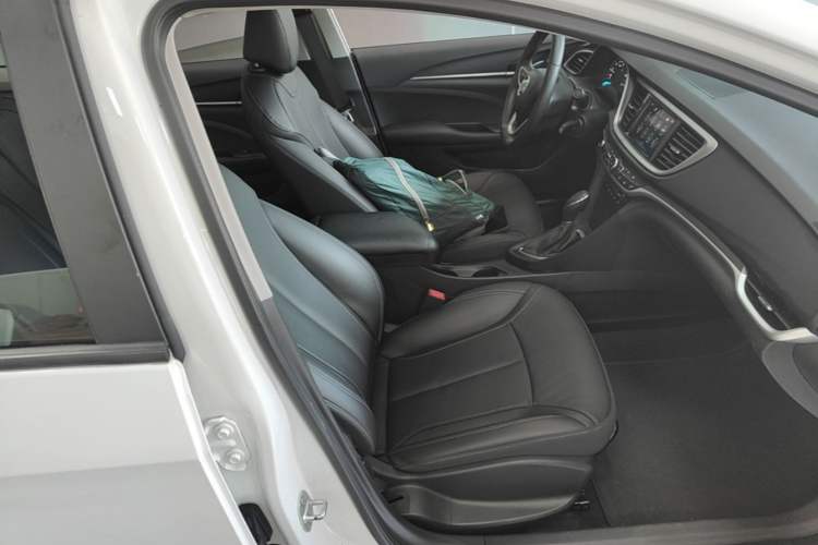 Used Buick GT 2019 18T Automatic Connected Elite Model China VI Standard Right Front Seat
