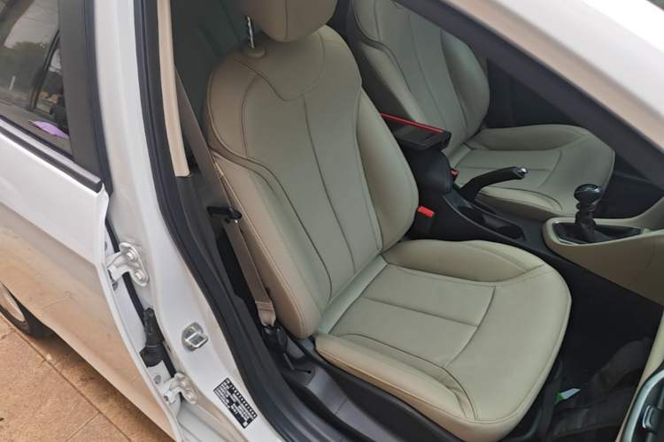 Used Buick GT 2019 15T Manual Elite Version China VI Standard Right Front Seat