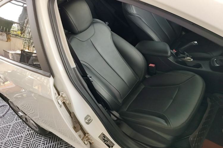 Used Buick GT 2019 18T Automatic Connected Elite Model China VI Standard Right Front Seat