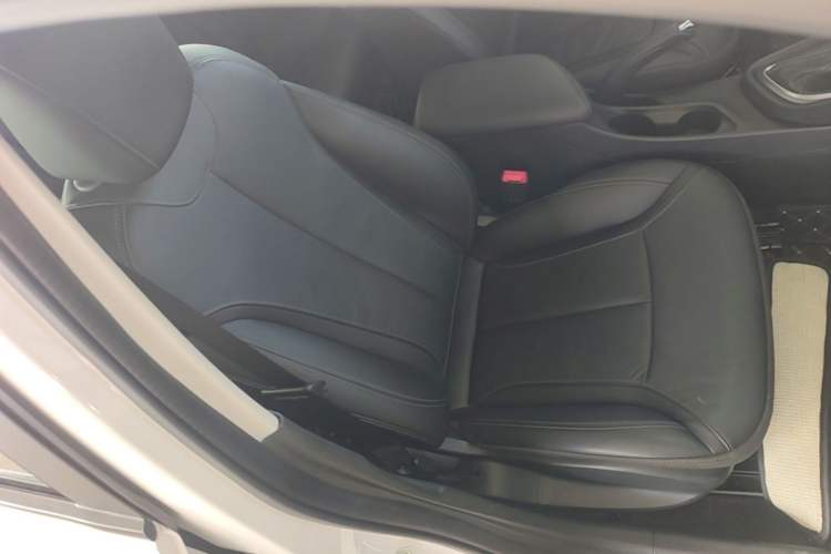 Used Buick GT 2019 18T Automatic Connected Elite Model China VI Standard Right Front Seat