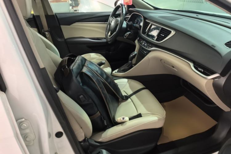 Used Buick GT 2019 15T Dual-Clutch Connected Elite Model China VI Right Front Seat