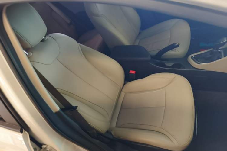 Used Buick GT 2019 15T Dual-Clutch Connected Elite Model China VI Right Front Seat