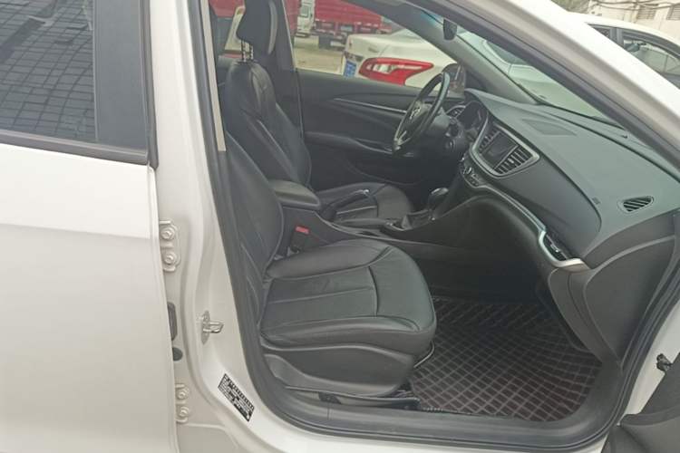 Used Buick GT 2019 18T Automatic Connected Elite Model China VI Standard Right Front Seat