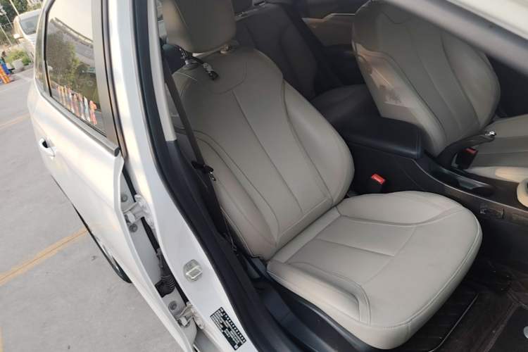 Used Buick GT 2019 15T Dual-Clutch Connected Elite Model China VI Right Front Seat