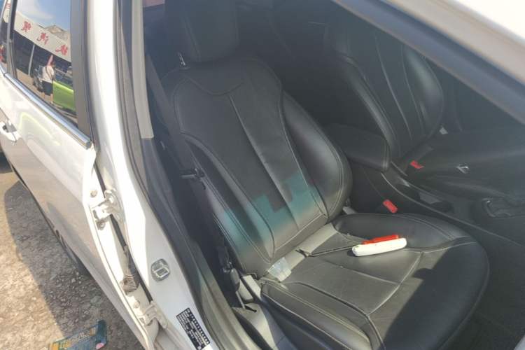 Used Buick GT 2019 18T Automatic Connected Elite Model China V Standard Right Front Seat