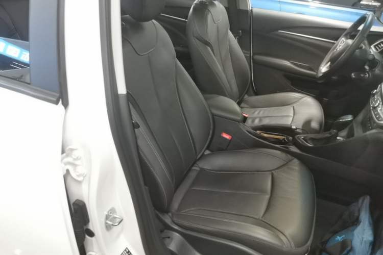 Used Buick GT 2019 18T Automatic Connected Elite Model China VI Standard Right Front Seat