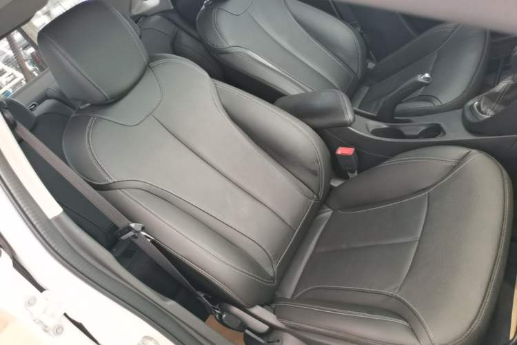 Used Buick GT 2019 18T Automatic Connected Elite Model China VI Standard Right Front Seat