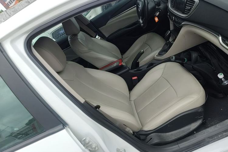 Used Buick GT 2019 15T Dual-Clutch Connected Elite Model China VI Right Front Seat