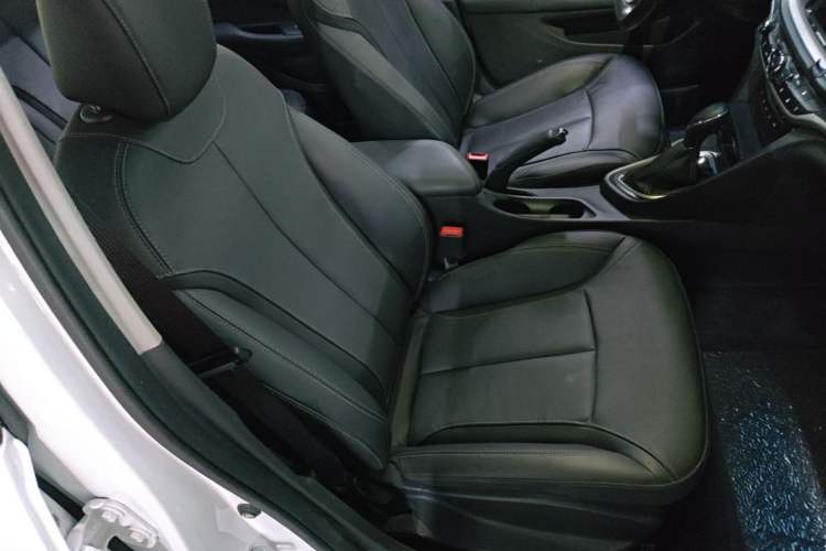 Used Buick GT 2019 18T Automatic Connected Elite Model China VI Standard Right Front Seat