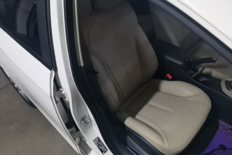 Used Buick GT 2019 15T Dual-Clutch Connected Elite Model China VI Right Front Seat