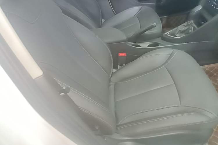 Used Buick GT 2019 18T Automatic Connected Elite Model China VI Standard Right Front Seat