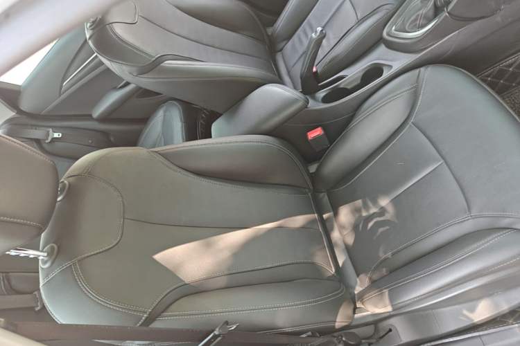 Used Buick GT 2019 18T Automatic Connected Elite Model China VI Standard Right Front Seat