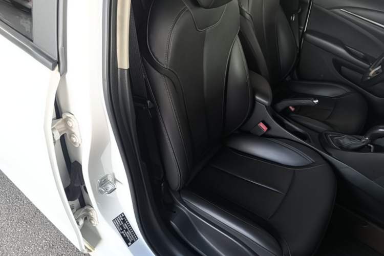 Used Buick GT 2019 18T Automatic Connected Elite Model China VI Standard Right Front Seat