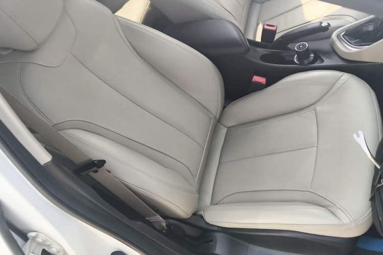 Used Buick GT 2019 15T Dual-Clutch Connected Elite Model China VI Right Front Seat