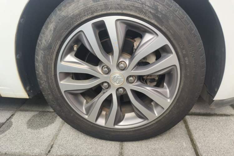 Used Buick GT 2019 18T Automatic Connected Elite Model China V Standard Right Front Wheel Hub