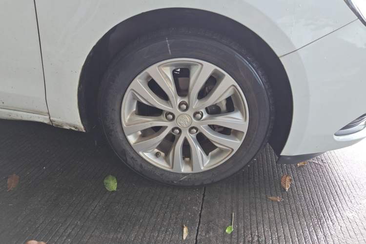 Used Buick GT 2019 15T Dual-Clutch Connected Elite Model China VI Right Front Wheel Hub