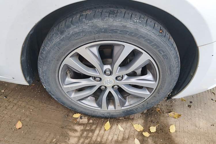 Used Buick GT 2019 18T Automatic Connected Elite Model China VI Standard Right Front Wheel Hub