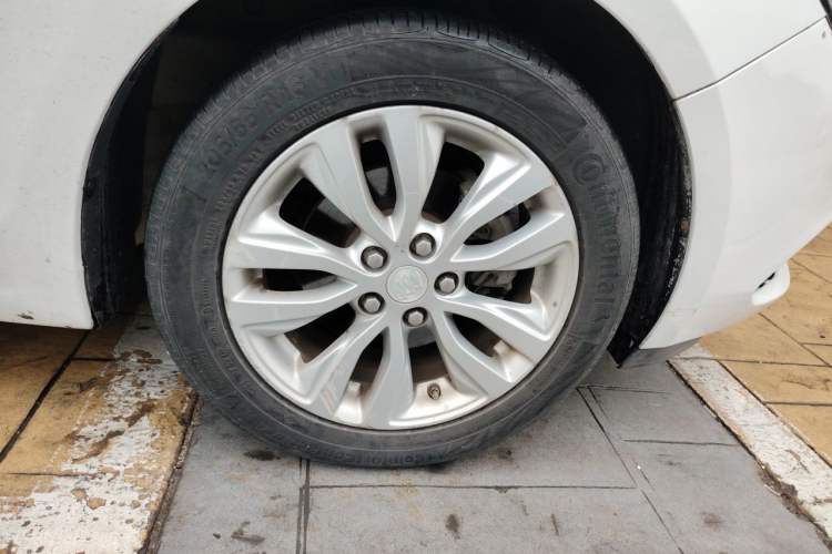 Used Buick GT 2019 15T Dual-Clutch Connected Elite Model China VI Right Front Wheel Hub