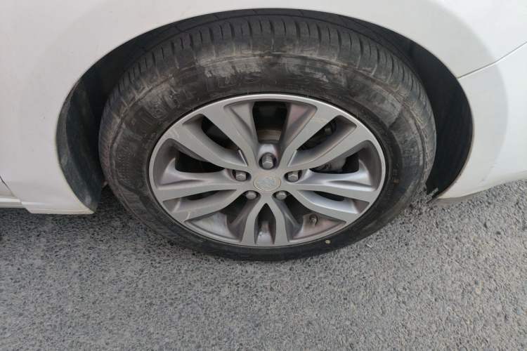Used Buick GT 2019 18T Automatic Connected Elite Model China VI Standard Right Front Wheel Hub
