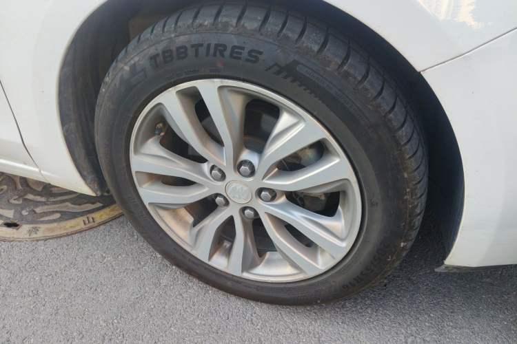 Used Buick GT 2019 18T Automatic Connected Flagship Version China VI Standard Right Front Wheel Hub