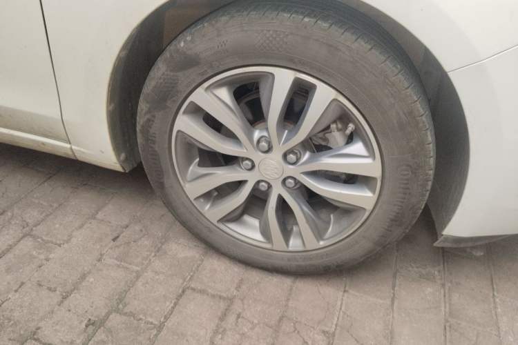 Used Buick GT 2019 18T Automatic Connected Elite Model China V Standard Right Front Wheel Hub