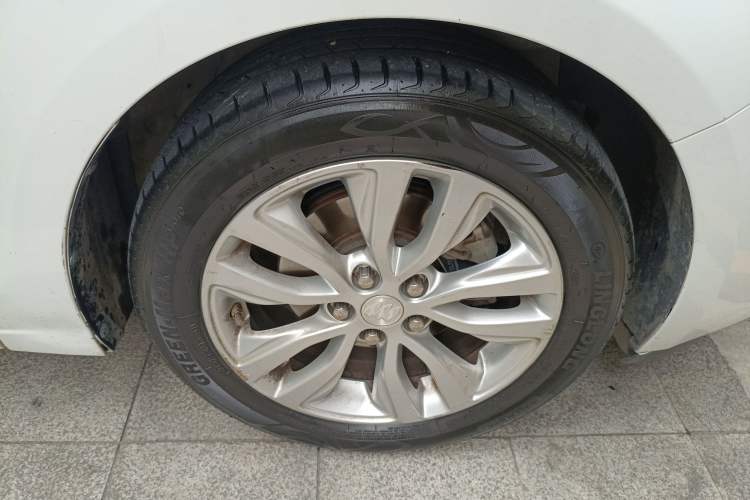 Used Buick GT 2019 15T Dual-Clutch Connected Elite Model China VI Right Front Wheel Hub