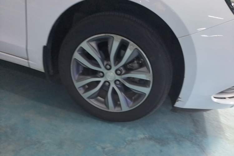 Used Buick GT 2019 18T Automatic Connected Elite Model China VI Standard Right Front Wheel Hub