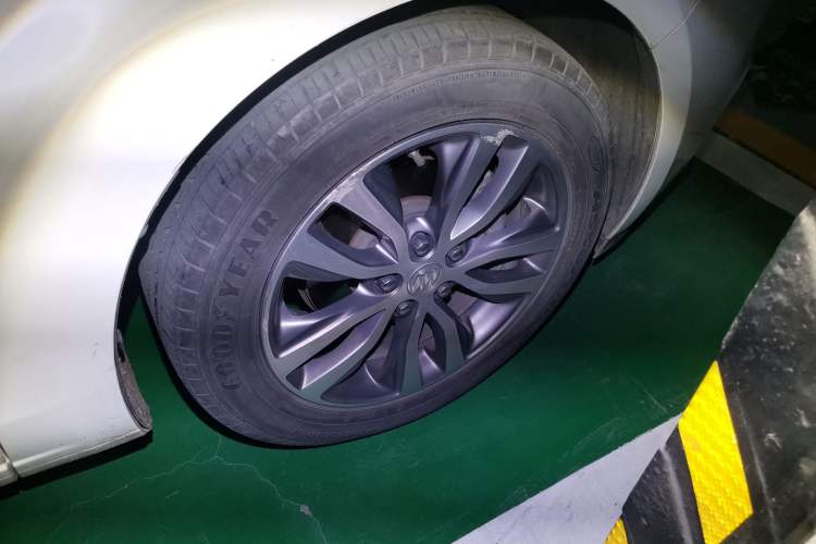 Used Buick GT 2019 18T Automatic Connected Elite Model China VI Standard Right Front Wheel Hub