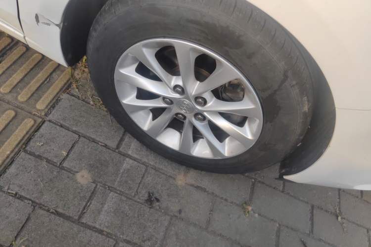 Used Buick GT 2019 15T Dual-Clutch Advanced Version China VI Standard Right Front Wheel Hub