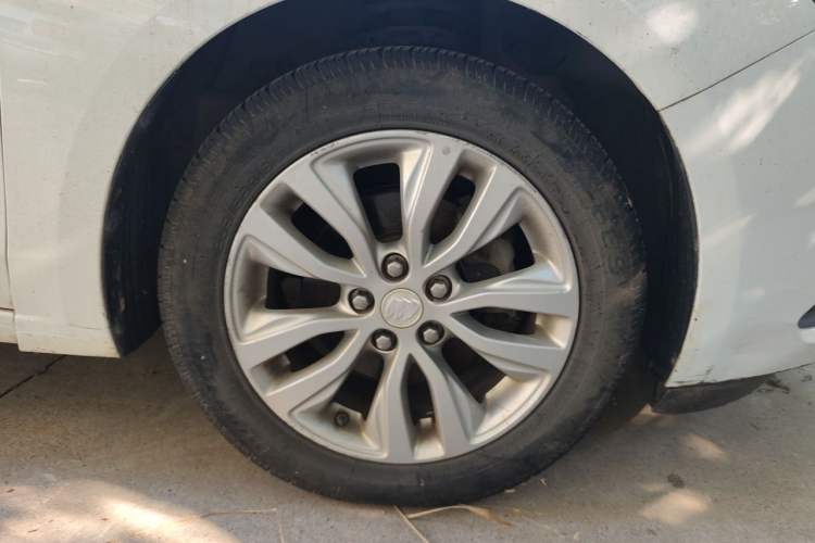 Used Buick GT 2019 15T Manual Elite Version China VI Standard Right Front Wheel Hub