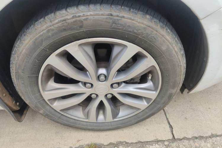 Used Buick GT 2019 18T Automatic Connected Elite Model China V Standard Right Front Wheel Hub