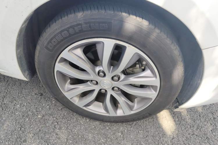 Used Buick GT 2019 18T Automatic Connected Elite Model China VI Standard Right Front Wheel Hub