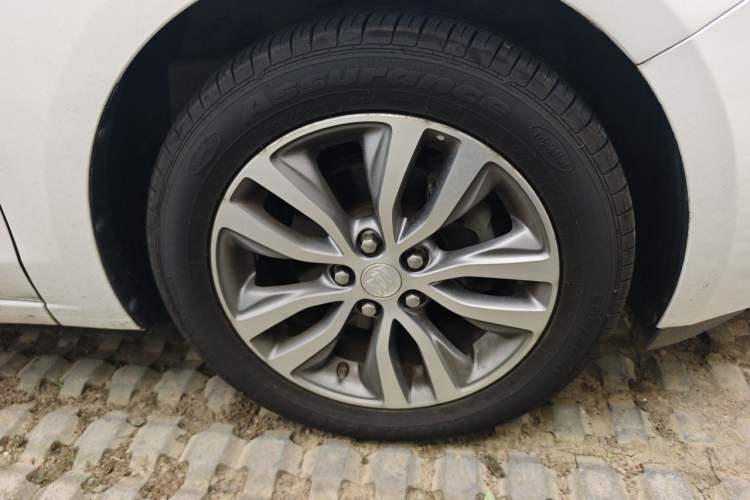 Used Buick GT 2019 18T Automatic Connected Elite Model China V Standard Right Front Wheel Hub