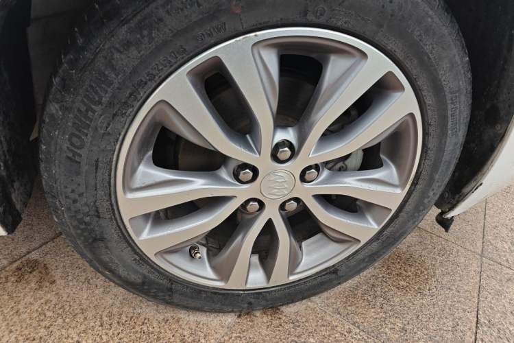 Used Buick GT 2019 18T Automatic Connected Elite Model China V Standard Right Front Wheel Hub