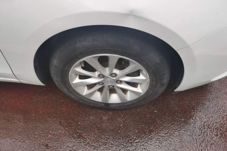 Used Buick GT 2019 15T Dual-Clutch Advanced Version China VI Standard Right Front Wheel Hub
