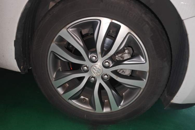 Used Buick GT 2019 18T Automatic Connected Elite Model China VI Standard Right Front Wheel Hub