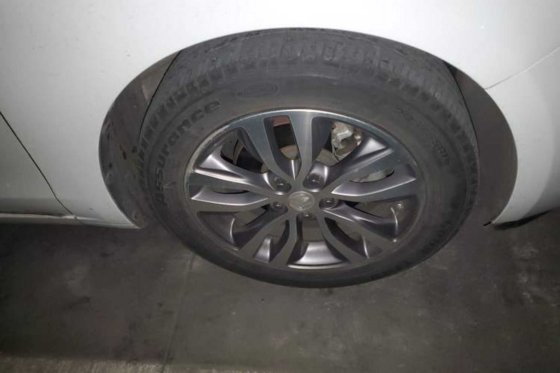 Used Buick GT 2019 18T Automatic Connected Elite Model China V Standard Right Front Wheel Hub