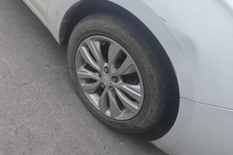 Used Buick GT 2019 15T Dual-Clutch Connected Elite Model China VI Right Front Wheel Hub