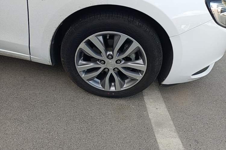 Used Buick GT 2019 18T Automatic Connected Elite Model China VI Standard Right Front Wheel Hub