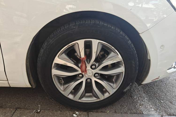 Used Buick GT 2019 18T Automatic Connected Flagship Version China V Standard Right Front Wheel Hub