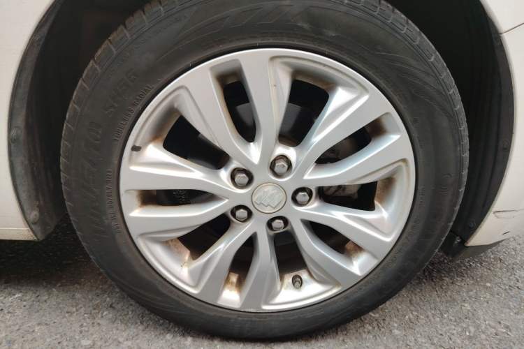 Used Buick GT 2019 15T Dual-Clutch Connected Elite Model China VI Right Front Wheel Hub