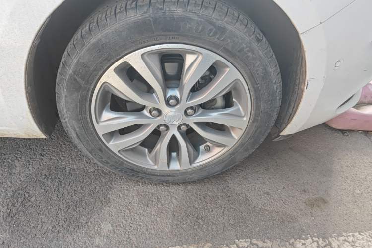 Used Buick GT 2019 18T Automatic Connected Flagship Version China VI Standard Right Front Wheel Hub